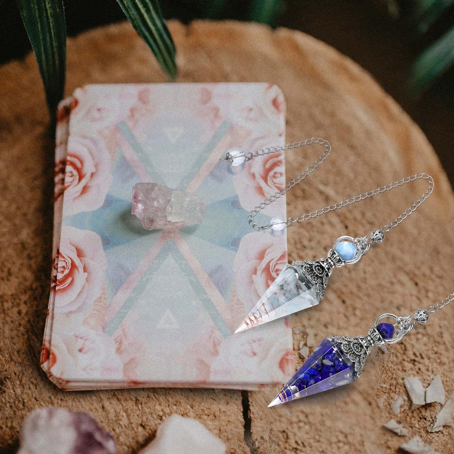 GEHECRST Natural Aquamarine Healing Crystal Dowsing Pendulum Reiki Gemstone Chips Orgone Pendulum 6 Faceted Hexagonal Pointed Resin Spiritual Pendant for Divination, Wicca, Energy Balancing