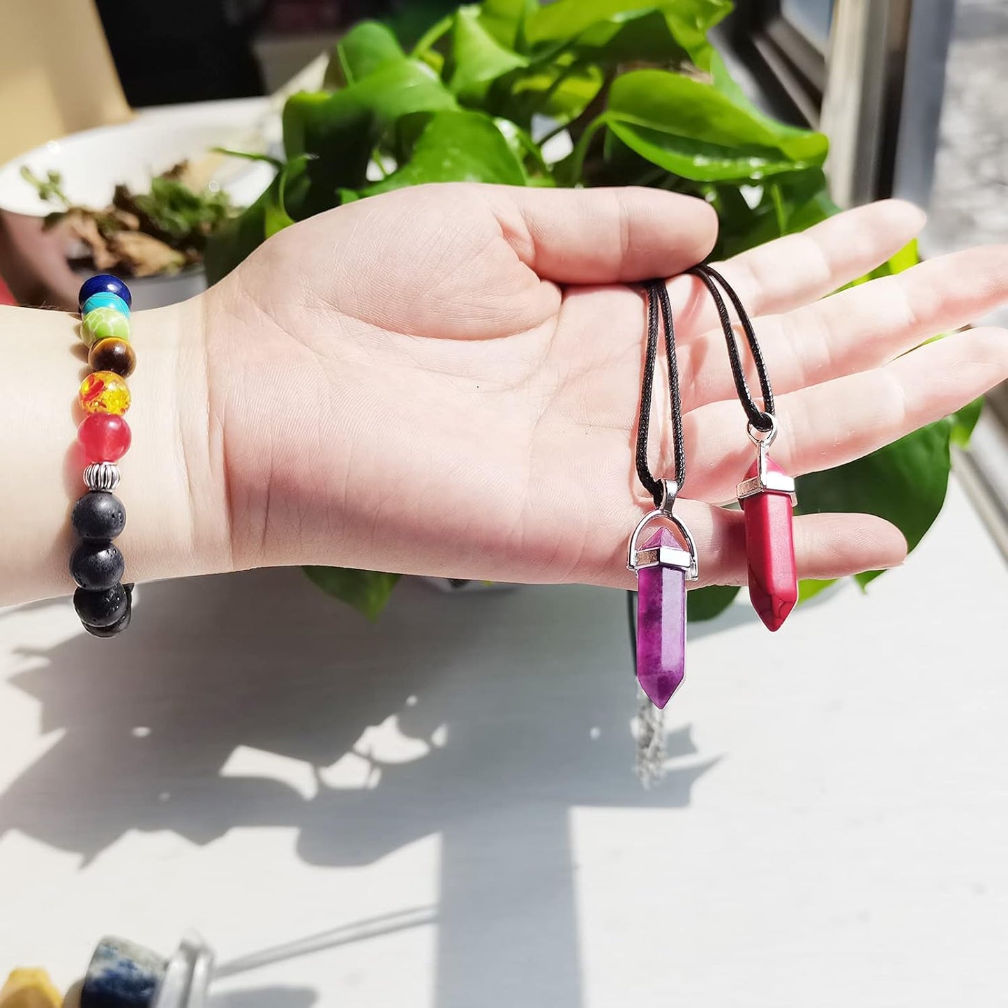 19Pcs Healing Crystals Stones Set Real Energy Crystals for Beginners, 7 Raw and 7 Tumbled Spiritual Chakra Stones, 1 Selenite Crystal, 1 Clear Crystal Column, 1 Lava Bracelet, 2 Agate Necklace